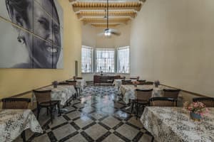thumbnail: Restaurant