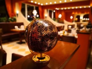 thumbnail: Bar (on property)
