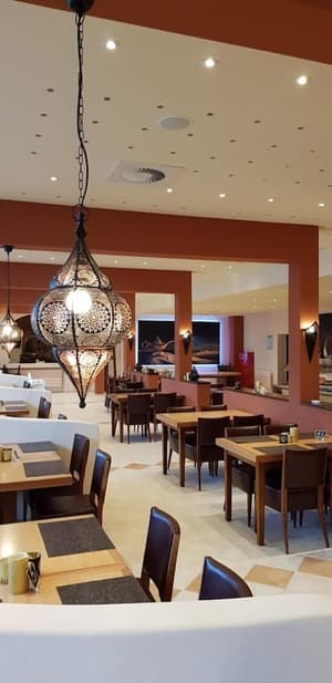 thumbnail: Restaurant