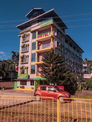thumbnail: Exterior