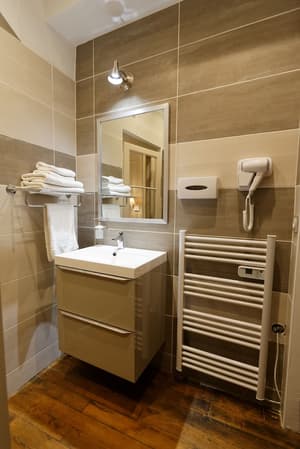 thumbnail: Bathroom