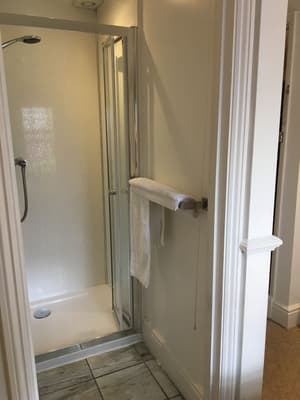 thumbnail: Bathroom shower