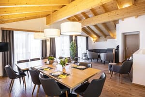 thumbnail: In-room dining