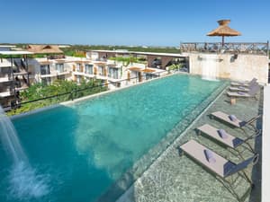 thumbnail: Pool