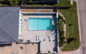 thumbnail: Outdoor pool