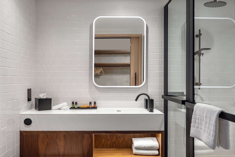 Bathroom shower
