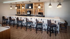 thumbnail: Bar (on property)