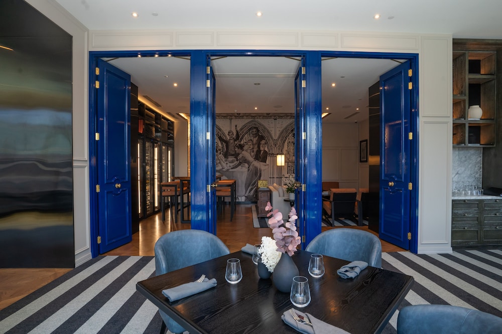 Executive lounge