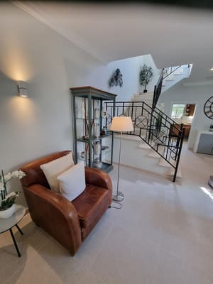 thumbnail: Interior