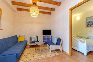 thumbnail: Living area