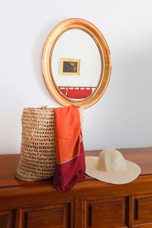 thumbnail: Interior detail