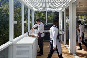 thumbnail: Restaurant