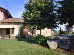 thumbnail: Exterior