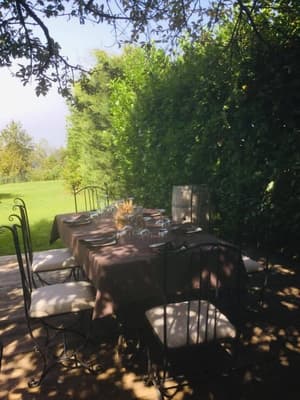 thumbnail: Outdoor dining