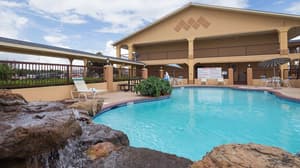 thumbnail: Outdoor pool