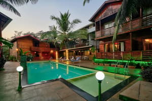 thumbnail: Front of property
