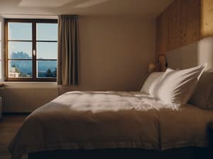 thumbnail: Room - Bedroom