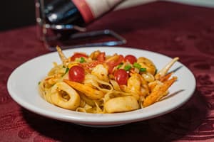 thumbnail: Dining