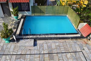 thumbnail: Rooftop pool