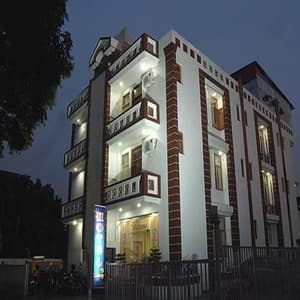 thumbnail: Front of property - evening/night