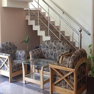 thumbnail: Lobby sitting area