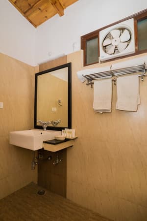 thumbnail: In-room dining