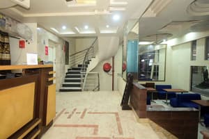 thumbnail: Bar (on property)
