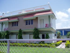 thumbnail: Exterior