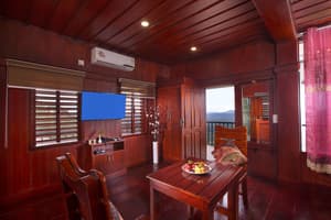 thumbnail: Interior detail