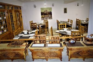thumbnail: Restaurant