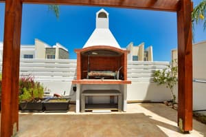thumbnail: BBQ/picnic area