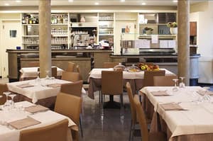 thumbnail: Restaurant