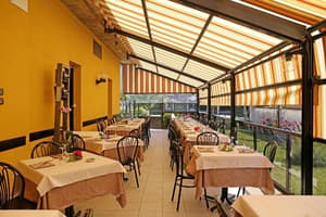 thumbnail: Restaurant