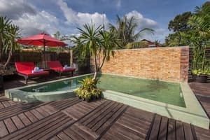 thumbnail: Private pool