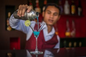 thumbnail: Bar (on property)