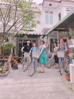 thumbnail: Bicycling