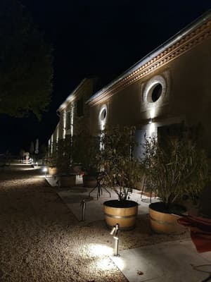 thumbnail: Exterior