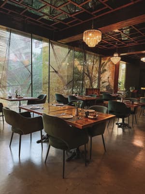 thumbnail: Restaurant