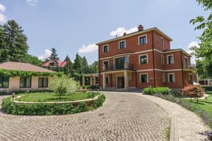 thumbnail: Exterior