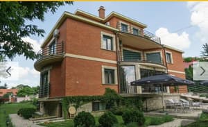 thumbnail: Exterior