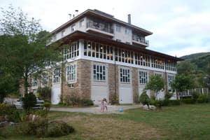 thumbnail: Exterior