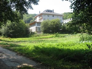 thumbnail: Exterior