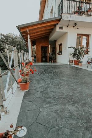 thumbnail: Property grounds