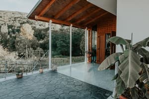 thumbnail: Property grounds