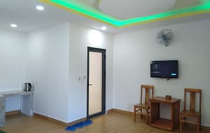 thumbnail: In-room dining