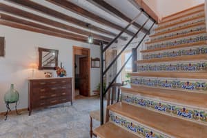 thumbnail: Interior detail