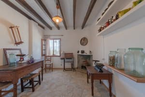 thumbnail: Interior