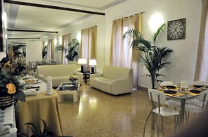 thumbnail: Breakfast area