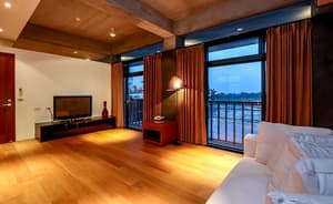 thumbnail: Interior