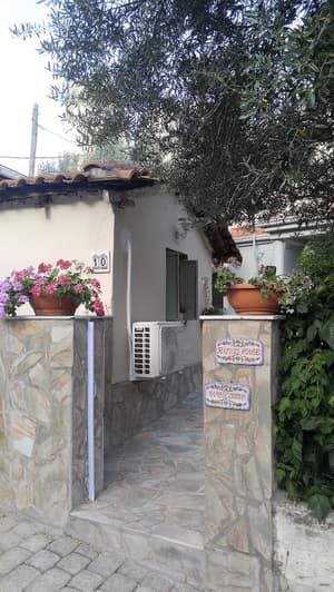 thumbnail: Property entrance